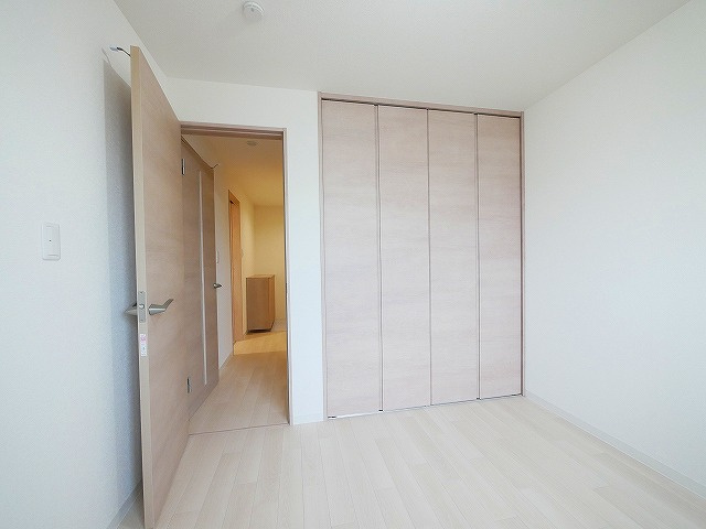 フォレスト木津B棟の洋室