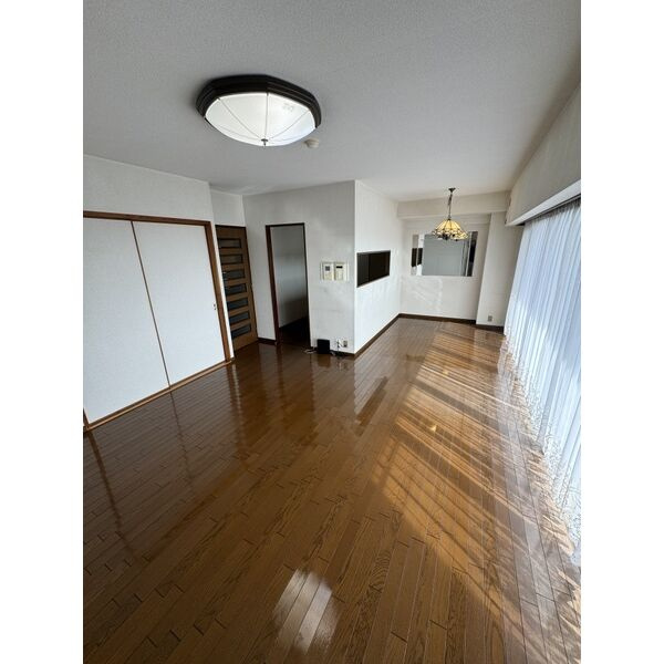 イトーピア千里万博公園の居間・リビング