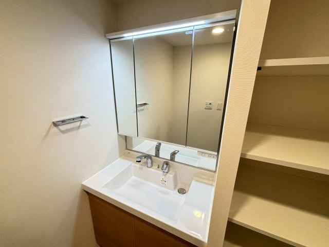 GRAND CIEL KAWAGUCHIの独立洗面台|※別号室参考写真