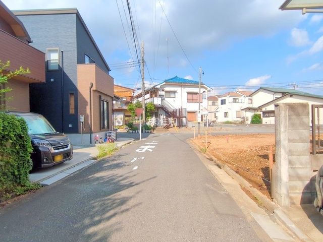 ふじみ野市元福岡２丁目の新築一戸建の前面道路含む現地写真