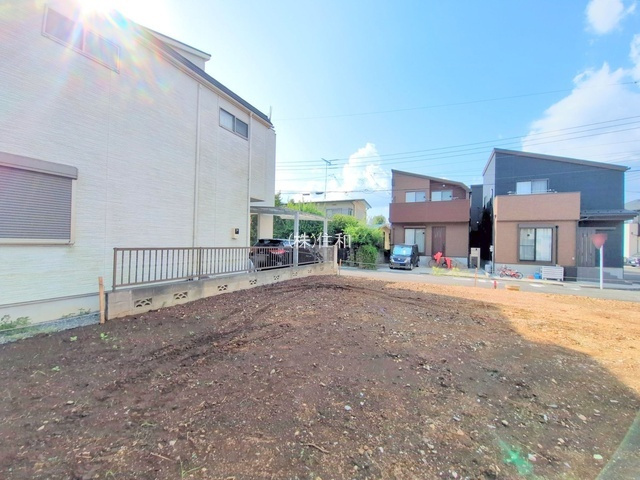 ふじみ野市元福岡２丁目の新築一戸建の前面道路含む現地写真