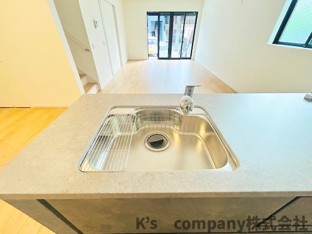 ◎茅ヶ崎市本村5丁目　新築戸建のキッチン|扱いやすいステンレス素材のシンク◇