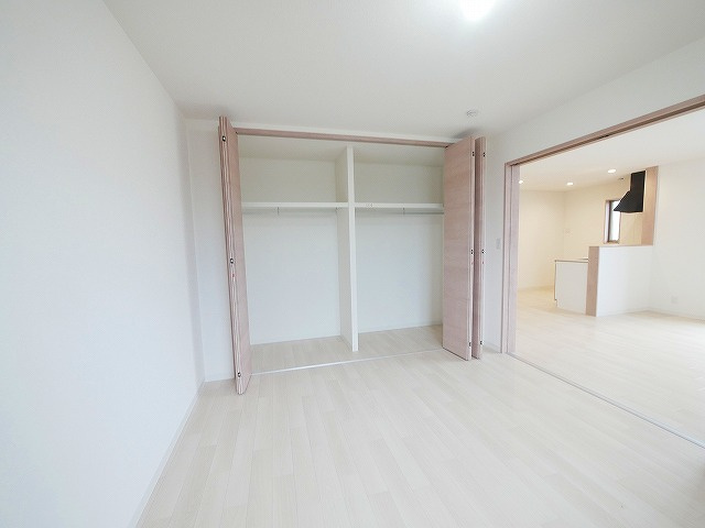 フォレスト木津B棟の洋室