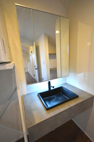 上馬5丁目・新築戸建の独立洗面台