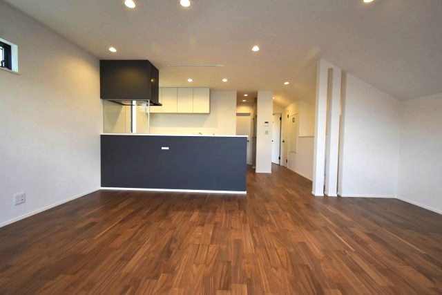 上馬5丁目・新築戸建の居間・リビング