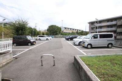 【駐車場】 | ローレルコート千代田