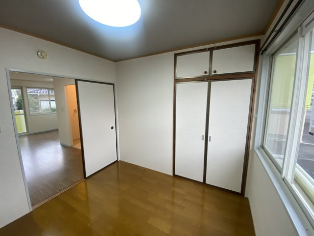 メゾンドール1の洋室