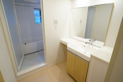 【洗面所】 | ワールドプレイスＢ | 忙しい朝には欠かせない洗面所です