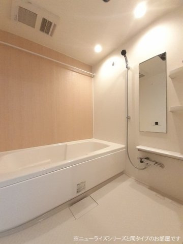 フリッシュ　Ｈの浴室