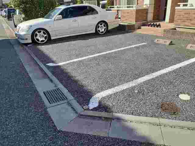 グレイスコートの駐車場