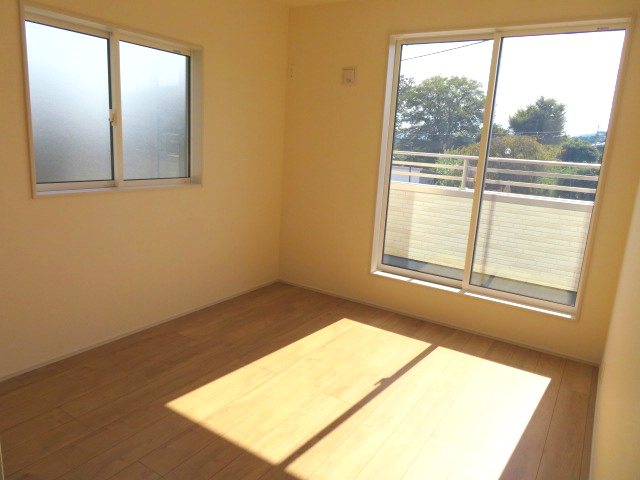 高崎市下佐野町（全３棟）２号棟の洋室
