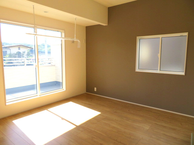 高崎市下佐野町（全３棟）２号棟の洋室