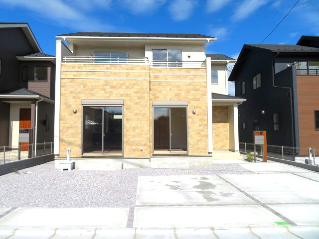 高崎市下佐野町（全３棟）２号棟の外観