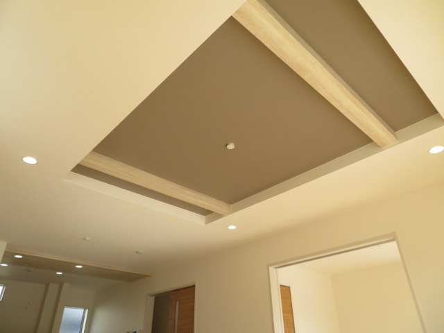 高崎市下佐野町（全３棟）２号棟の居間・リビング