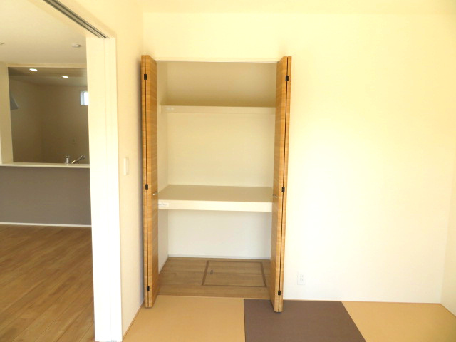 高崎市下佐野町（全３棟）２号棟の収納