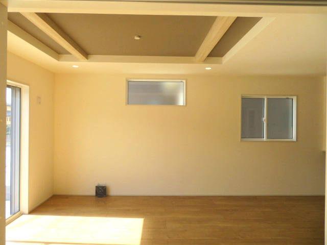 高崎市下佐野町（全３棟）２号棟の居間・リビング