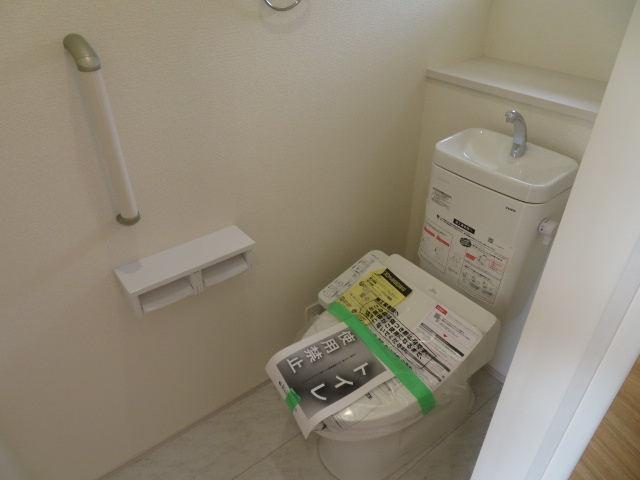 高崎市下佐野町（全３棟）２号棟のトイレ