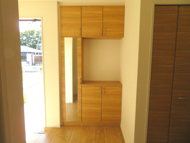 高崎市下佐野町（全３棟）２号棟の玄関