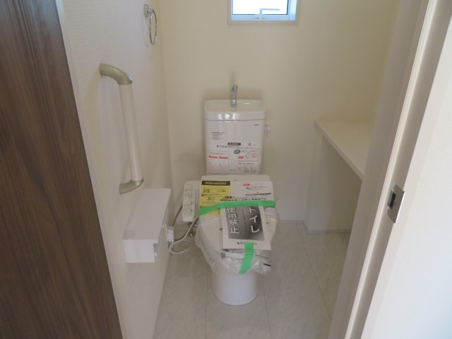 高崎市下佐野町（全３棟）3号棟のトイレ