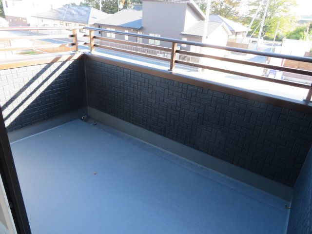 高崎市下佐野町（全３棟）3号棟のバルコニー