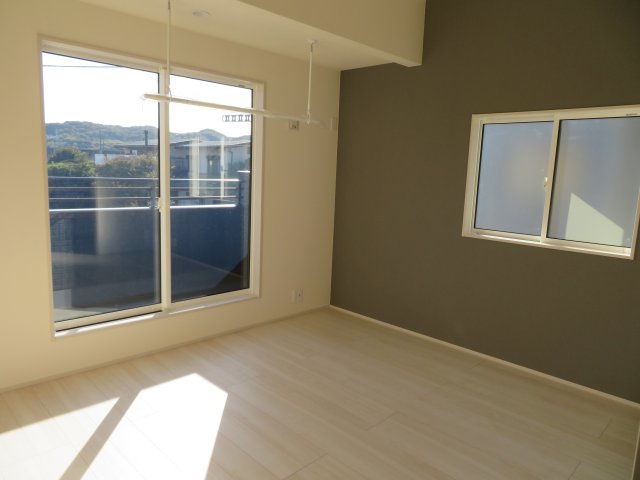 高崎市下佐野町（全３棟）3号棟の洋室