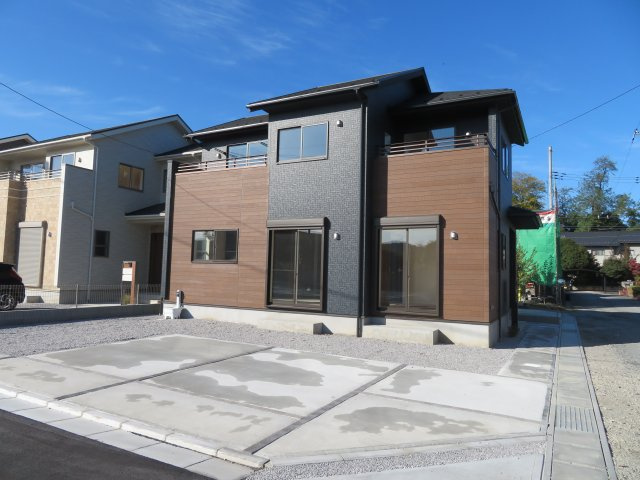 高崎市下佐野町（全３棟）3号棟の前面道路含む現地写真