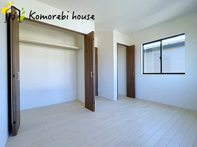 大宮指扇South side　新築一戸建て　グリーンガーデン　Iの洋室|広々とした洋室です