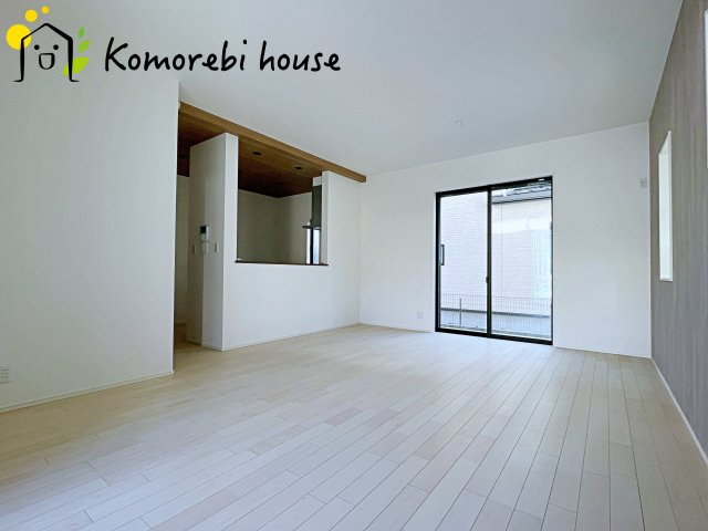 大宮指扇South side　新築一戸建て　グリーンガーデン　Iの居間・リビング|こちらの居間で趣味の時間をお楽しみください