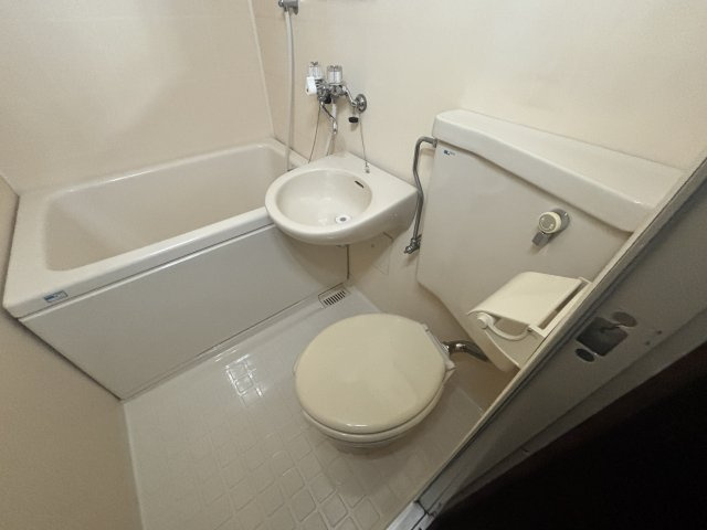 グリーン岡本の浴室