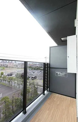 【バルコニー】 | レアライズ志茂