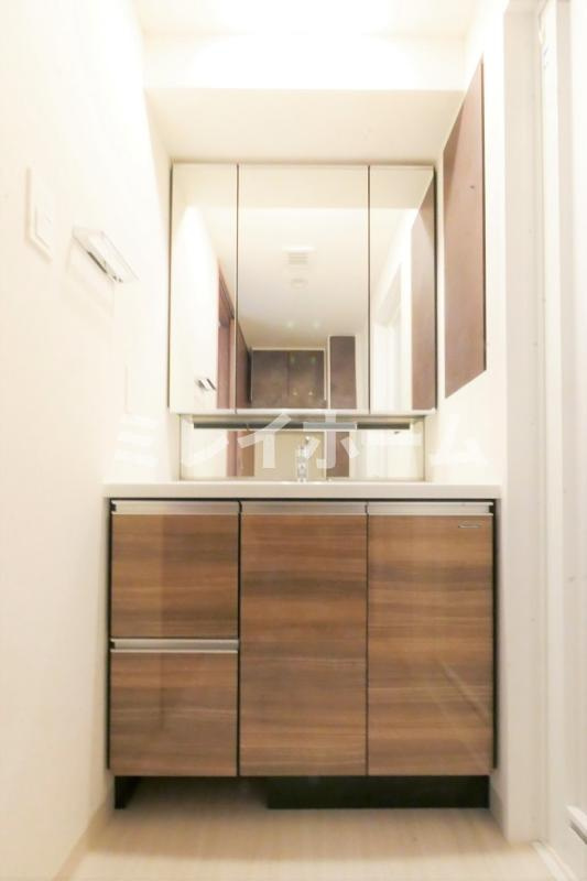 大森海岸レジデンスの独立洗面台