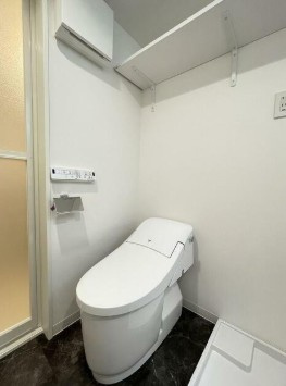 【設備】 | ネオアーバンレジデンス沼袋 | 室内洗濯機置き場。