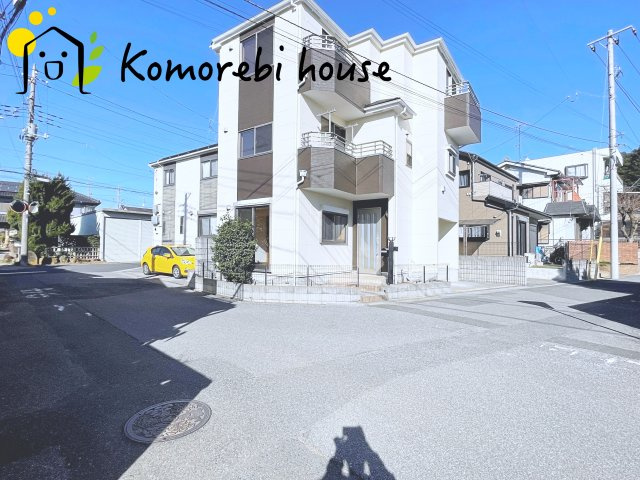 さいたま市見沼区深作2丁目　中古一戸建ての前面道路含む現地写真|1/10　撮影済み