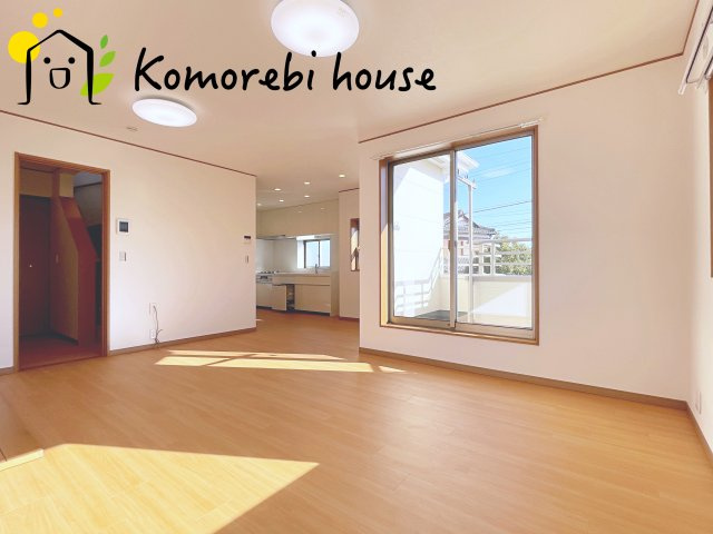 さいたま市見沼区深作2丁目　中古一戸建ての居間・リビング|1/10　撮影済み