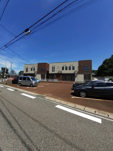 ルミエールⅡの駐車場