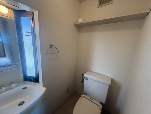 豊中市永楽荘三丁目戸建のトイレ|2階のトイレです！