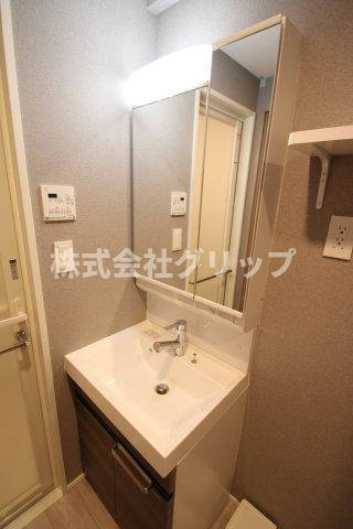 ガレリアレジデンス石川町の独立洗面台