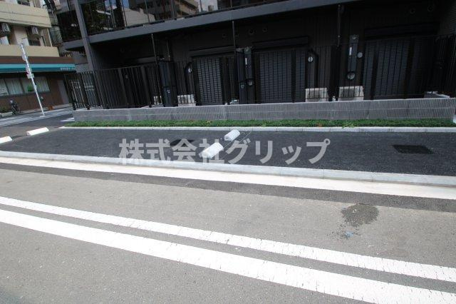 ガレリアレジデンス石川町の駐車場