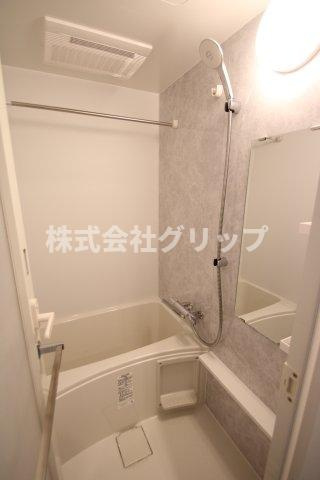 ガレリアレジデンス石川町の浴室
