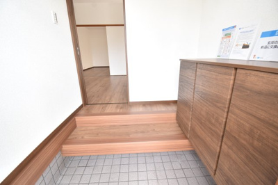【玄関】 | 肝属郡肝付町後田　中古戸建