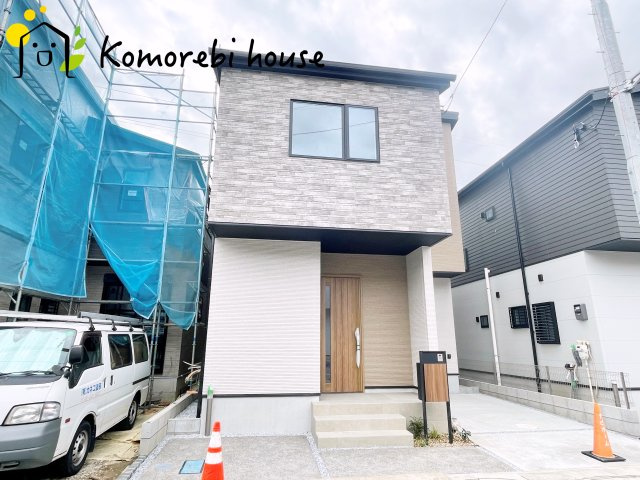 大宮指扇South side　新築一戸建て　グリーンガーデン　Mの外観|耐久性に優れたサイディング貼りの外観。雨風に強く、汚れにくい素材で美しさが長持ちします。日々のメンテナンス負担を軽減し、家族の暮らしをしっかり守る安心の新築住宅です。