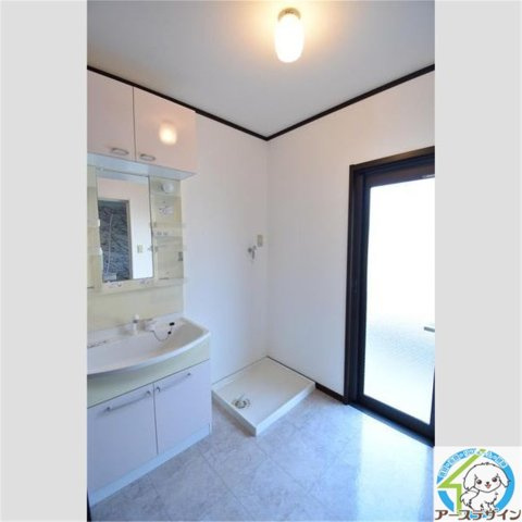 メゾンクレストの独立洗面台|パース写真