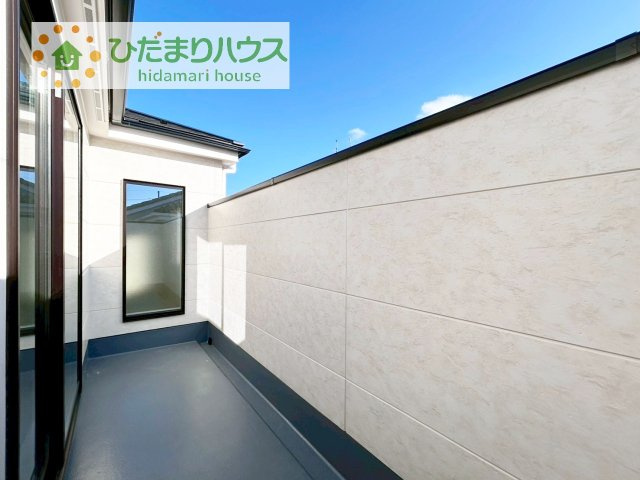 【バルコニー】 | 我孫子市湖北台10期　新築戸建　2号棟 | 広々としたバルコニー。お洗濯物もぜーんぶ干せちゃいます！！