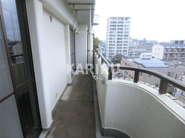 グリーンセンチュリー国広ビルのバルコニー