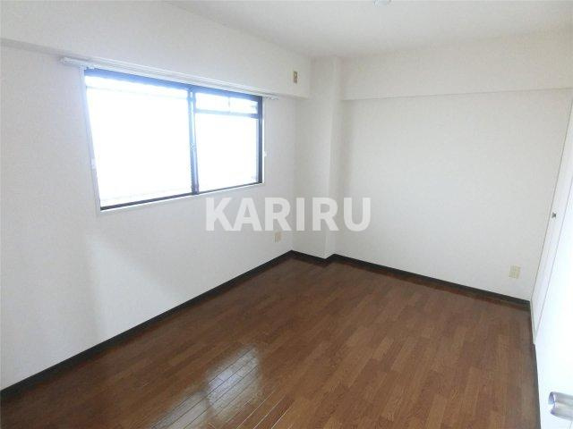 グリーンセンチュリー国広ビルの洋室