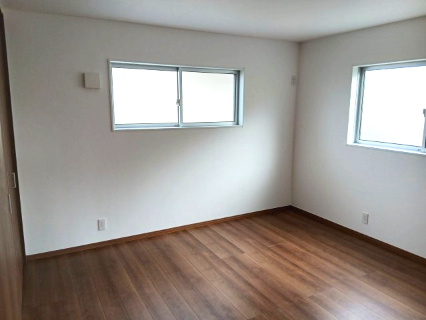 東松山市松本町1丁目　中古戸建の洋室|２階洋室（８帖）