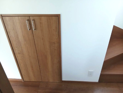 東松山市松本町1丁目　中古戸建の収納|階段下収納