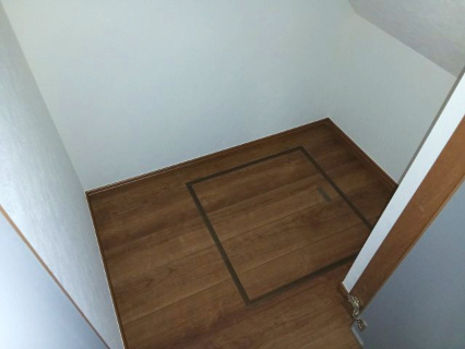 東松山市松本町1丁目　中古戸建の収納|階段下収納
