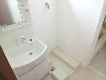 東松山市松本町1丁目　中古戸建の洗面所