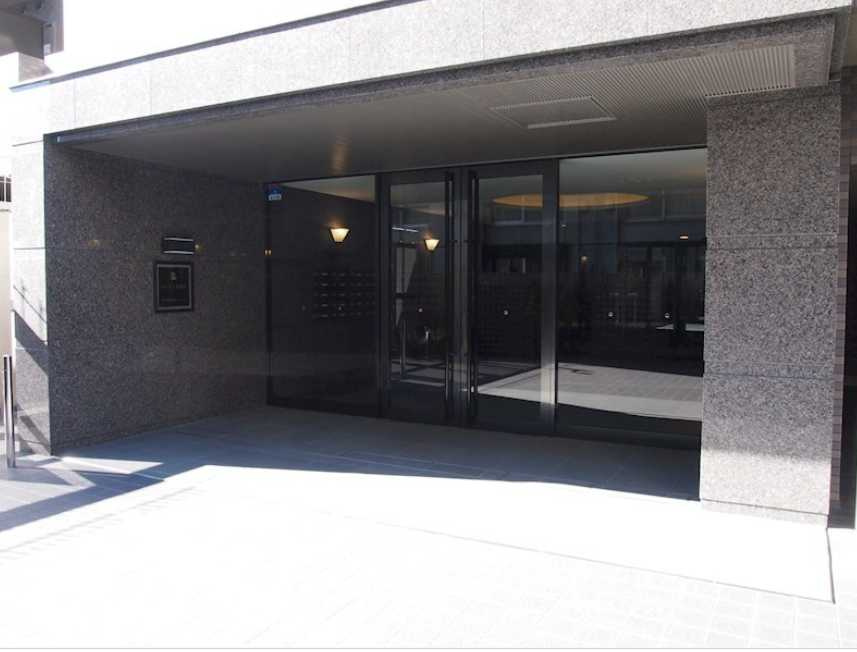 ルーブル桜新町　分譲賃貸　角部屋　オートロックのエントランス